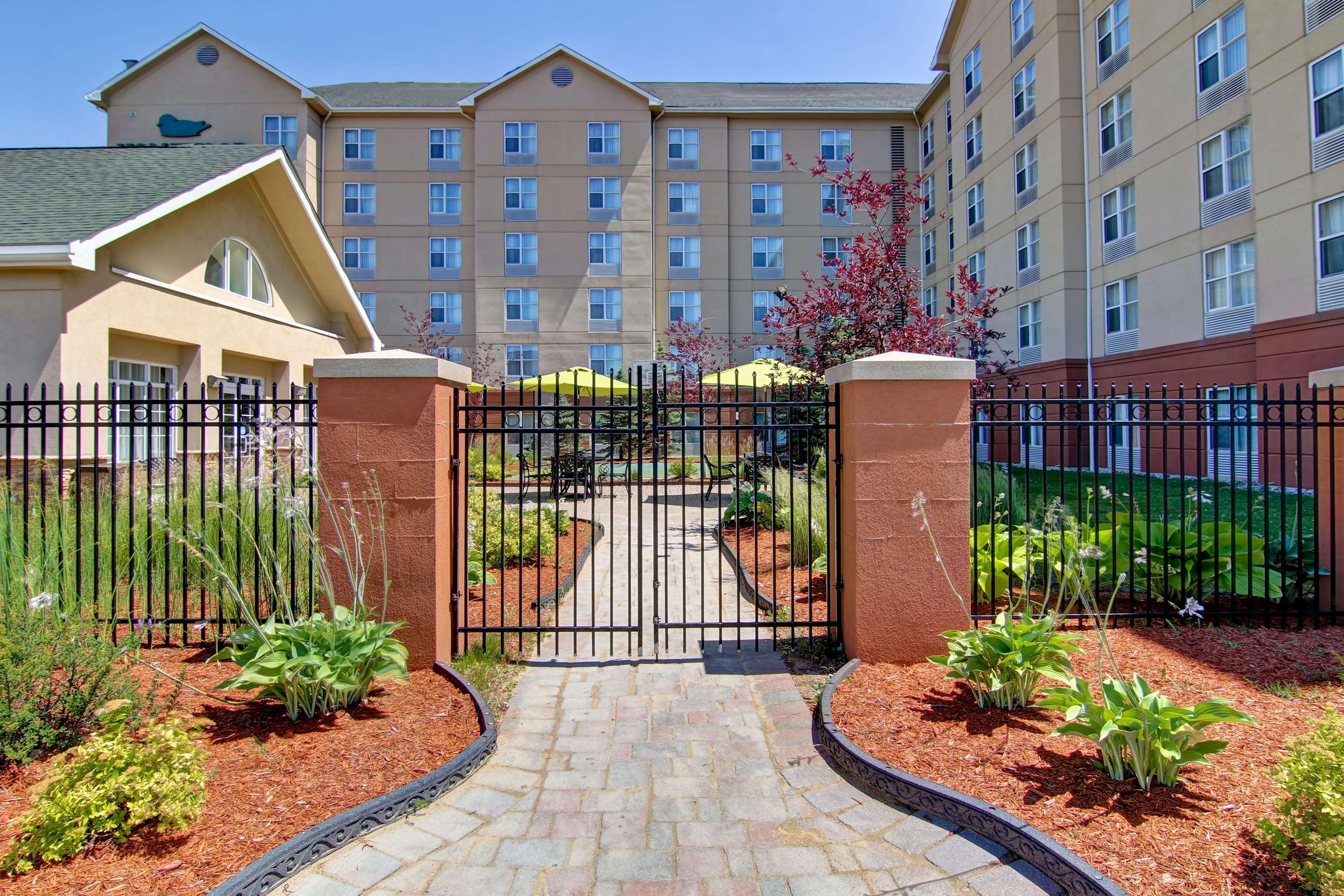 Homewood Suites By Hilton Toronto Mississauga Exteriér fotografie
